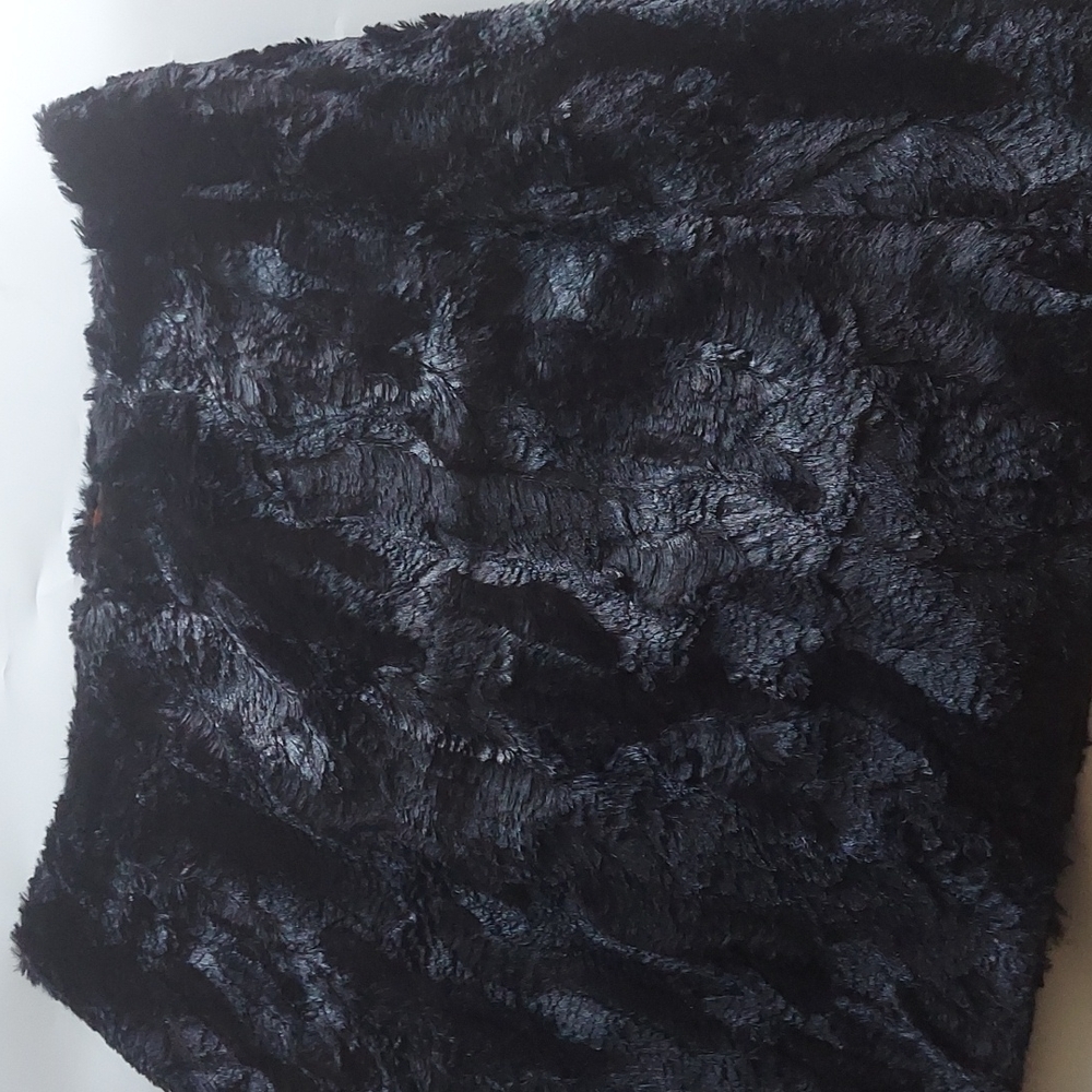 Joe Fresh Faux Fur Skirt Women's Size 6 Black Stylish